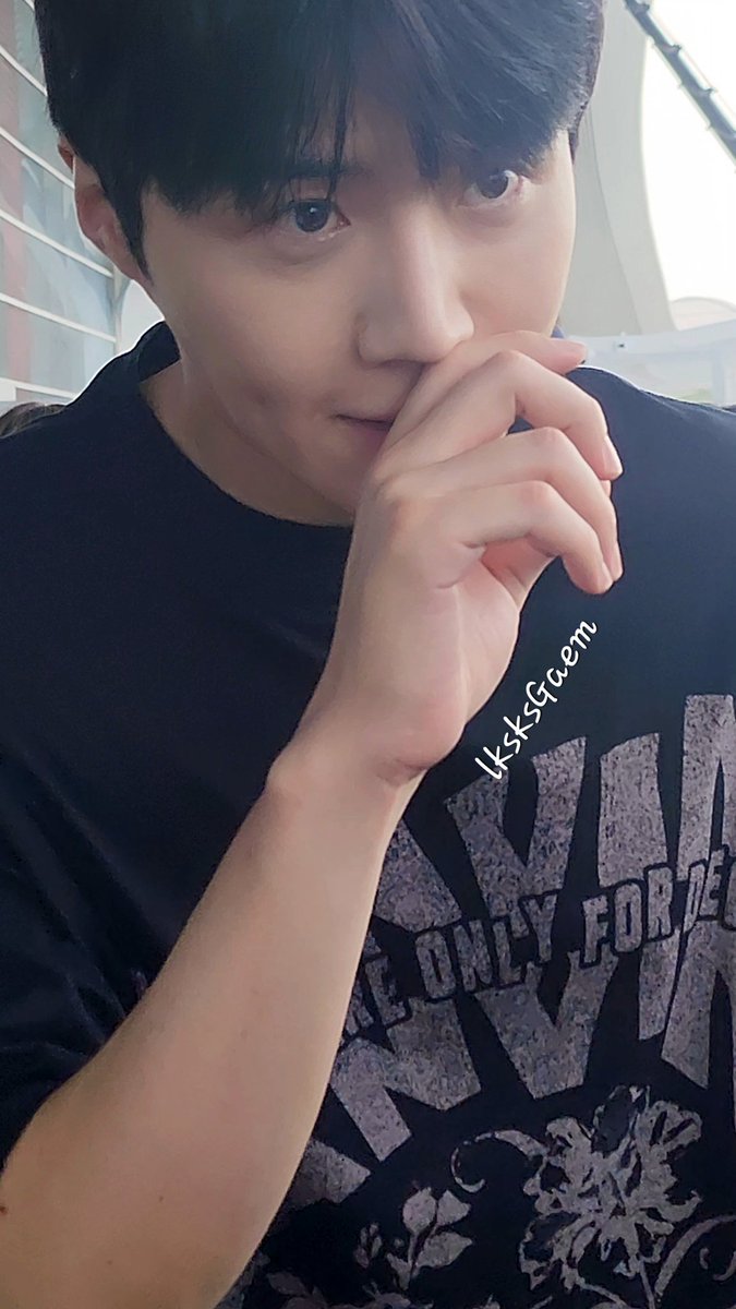 คนนั้น ยังอยู่ดีมั้ยนะ
ทางนี้ ตุยแล้ว ตุยอีก 💙💙💙