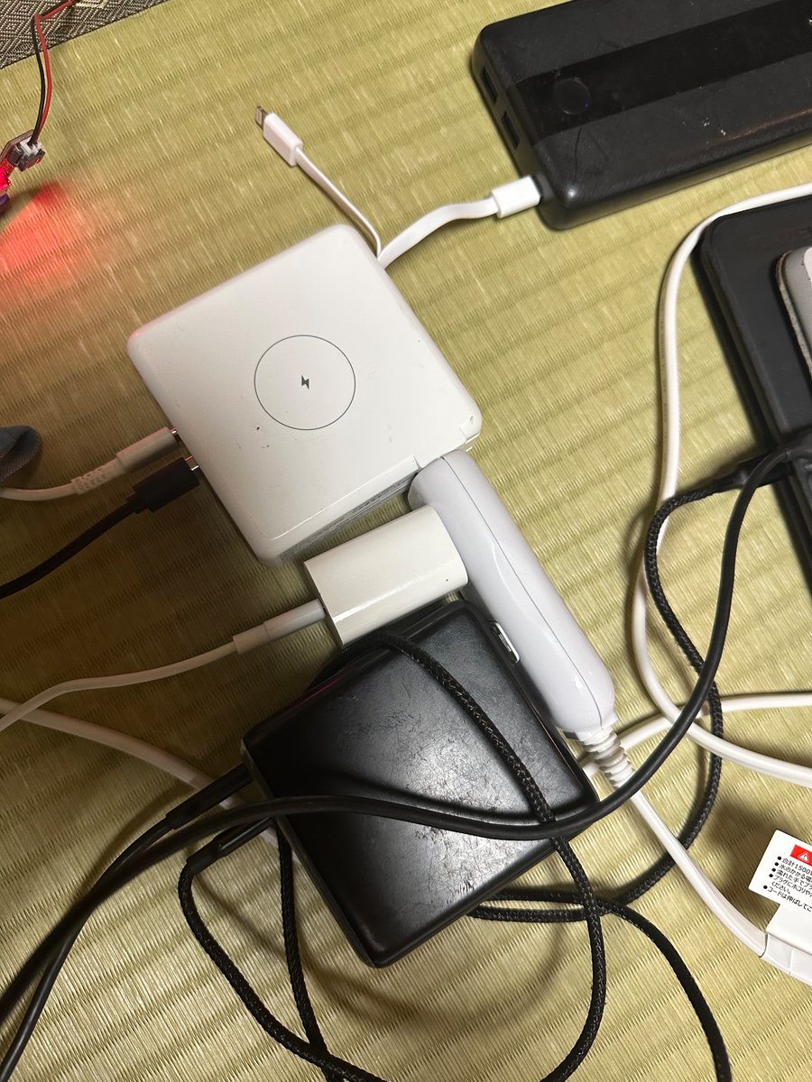 Torytech24's tweet image. 延長コードヨシ！