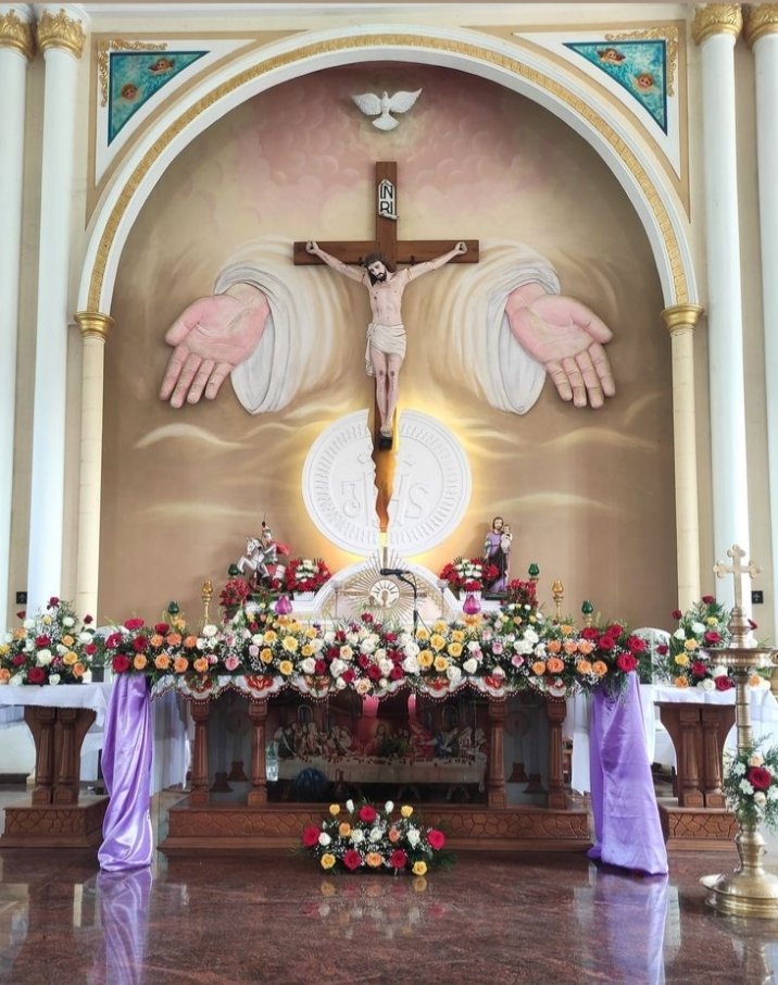 O Spirito Santo, dammi coscienza lieta e grata di essere da te protetto; fammi sentire la gioia profonda di essere da te amato e di poter amare con generosità. Orienta i miei desideri e la mia immaginazione a seguire Cristo e ad accogliere la santa e bella volontà del Padre. Amen