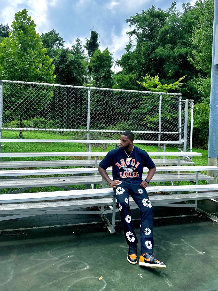 11KPJr's tweet photo. No Emotions From A King I Poke My Chest Out And I Lead⚜️ https://t.co/DWn7qGHhUX