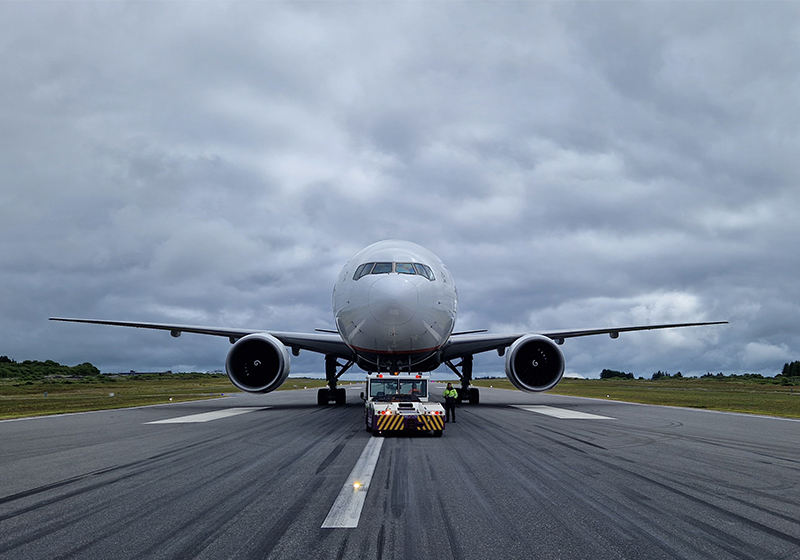 FreighterT's tweet photo. EirTrade Aviation to disassemble a Boeing 777-300ER in Knock

https://t.co/JhqVTVO6JB

#mro #aircraftdisassembly #Boeing777_300ER #APU #Landinggear #USM #boeing https://t.co/VylK78TGMX
