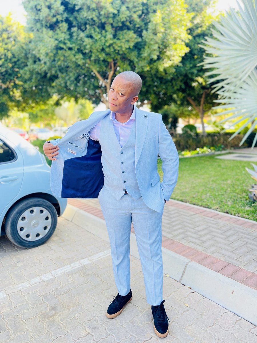 PodicastBw's tweet photo. We out here at the Business &Leadership Expo💪🏽
#Podicast
#LocalCorner
#SCAR
Dressed by : Monsieur Collections
👟 Collections by Bk Proctor https://t.co/VBZPBiiTf0