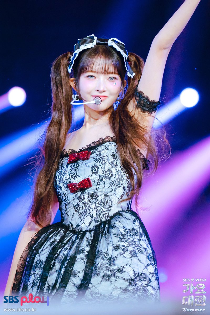 IVE at SBS歌謡大典Summer レイ、イソ