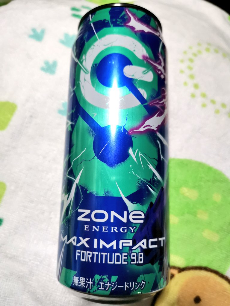 Masyu_mint's tweet photo. LAWSON で見つけた #怪獣8号 カッケー!注いだらめっちゃ青で凄🧊💙#ZONe 後80数本ってゴール見えたね👍🏻#ねむちとエナドリがぶ飲み https://t.co/6zhcp2rJbX