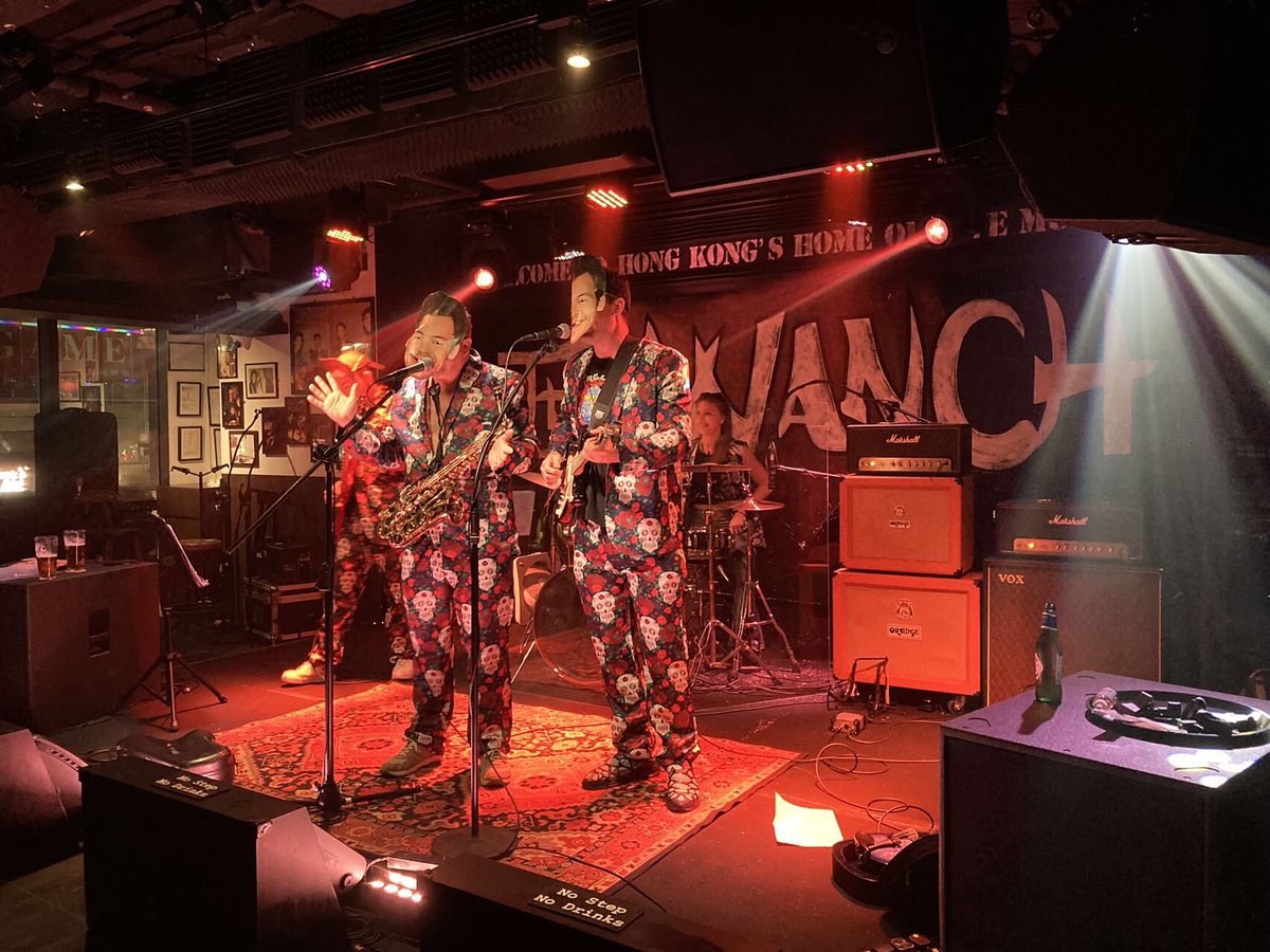 Hogchoker_band's tweet photo. Hog King in Hong Kong, The Wanch! Great venue, great night! https://t.co/cqfHU9U4Tt