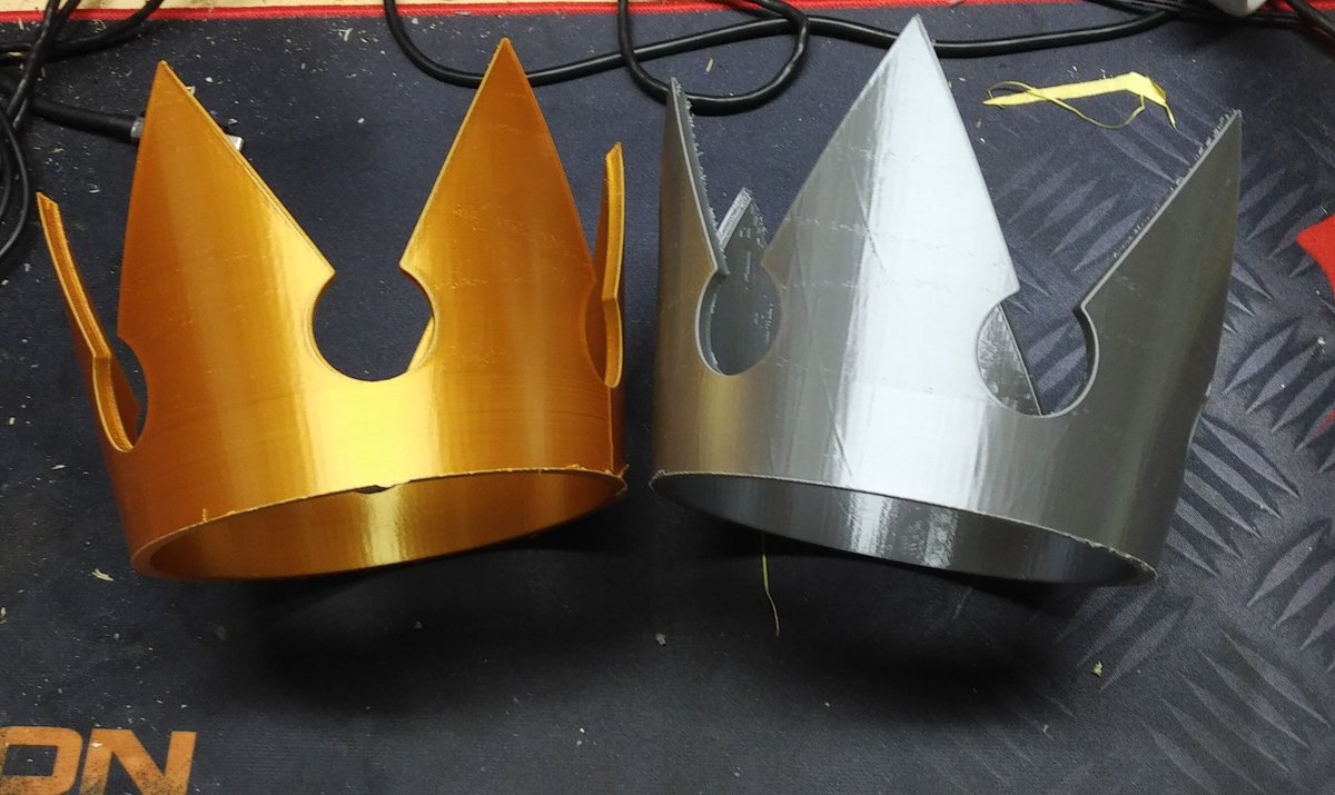 nikko_wolf's tweet photo. Silver And Gold Crowns for Sale and Pickup #canfur2024 $20 CAD 

Perfect for the Ear 

Available in: 
Gold
Silver
Copper
Pink
Purple
Blue

DM me for customizing size and colors https://t.co/xqviwyqlR7