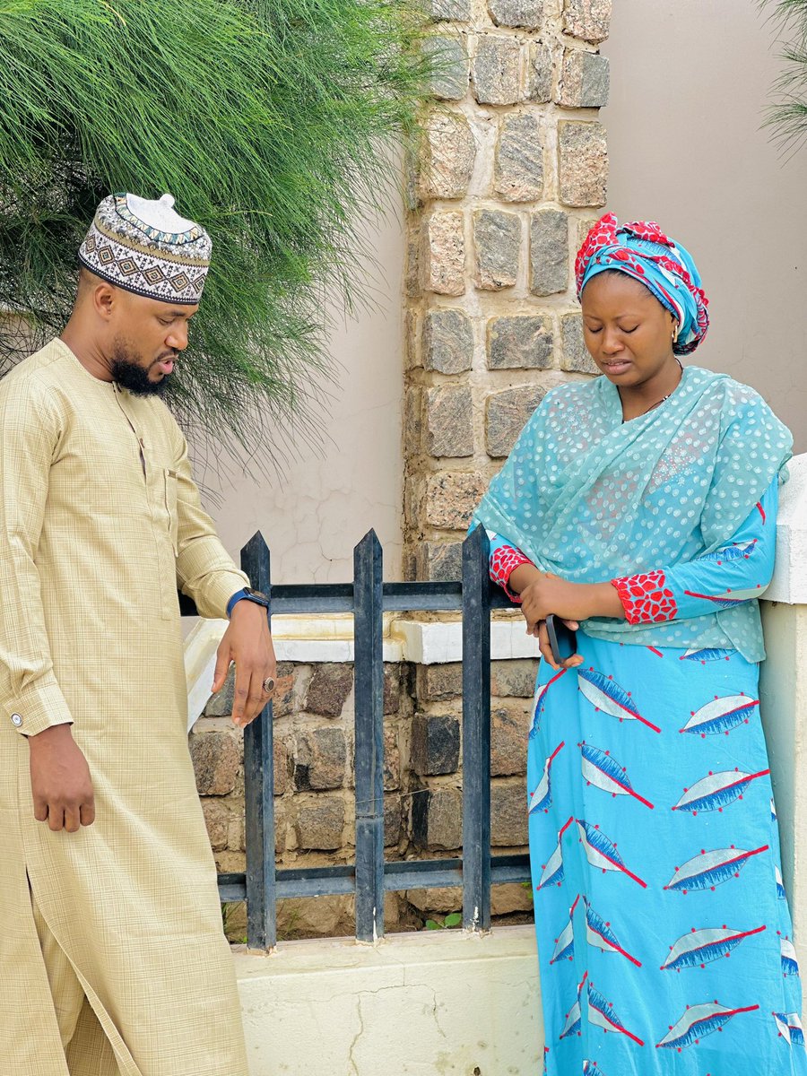 OfficialSojaboy's tweet photo. On set of FALIHA&FALISHA 🎥📹📽️
Produced by @mansurah_isah
Directed by #Isah Alolo
Cc @momee_gombe
#SOJABOY #YARIMA #PANTHER 🤴🐆 https://t.co/zdOul5mOb7