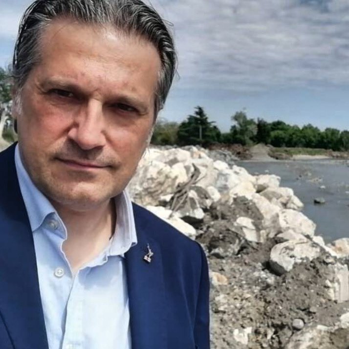 Grande risultato dopo lunghi confronti con comuni, associazioni e uffici regionali: approvata la mia legge regionale sulla Pulizia Fiumi che semplifica la manutenzione degli alvei dei fiumi, permettendo ai comuni di intervenire più facilmente.
Un passo avanti per la Liguria!