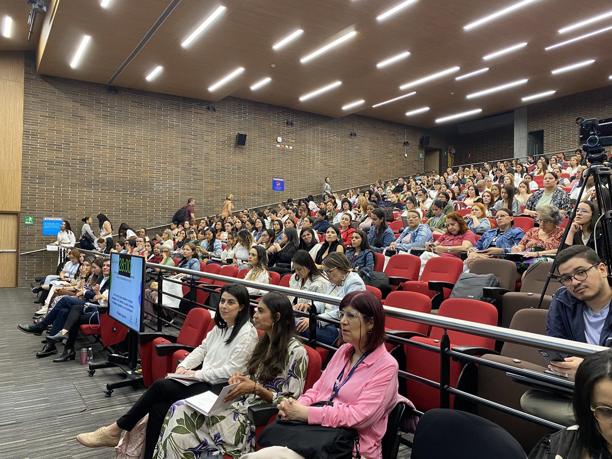 En la <a href="/UniversidadCES/">Universidad CES</a> hoy se lleva a cabo el Precongreso de Buen Comienzo, evento donde el tema central es el cuidado y la salud mental. 

Si quieres aprender y no perderte de este conocimiento, ingresa aquí a la transmisión: youtube.com/live/kY6Va7lT1…