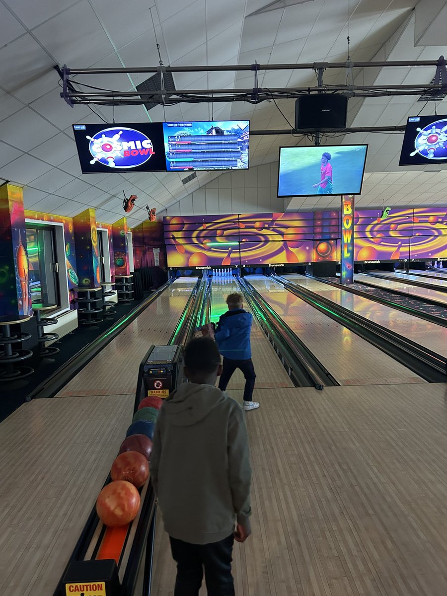 Emily enable tweet media