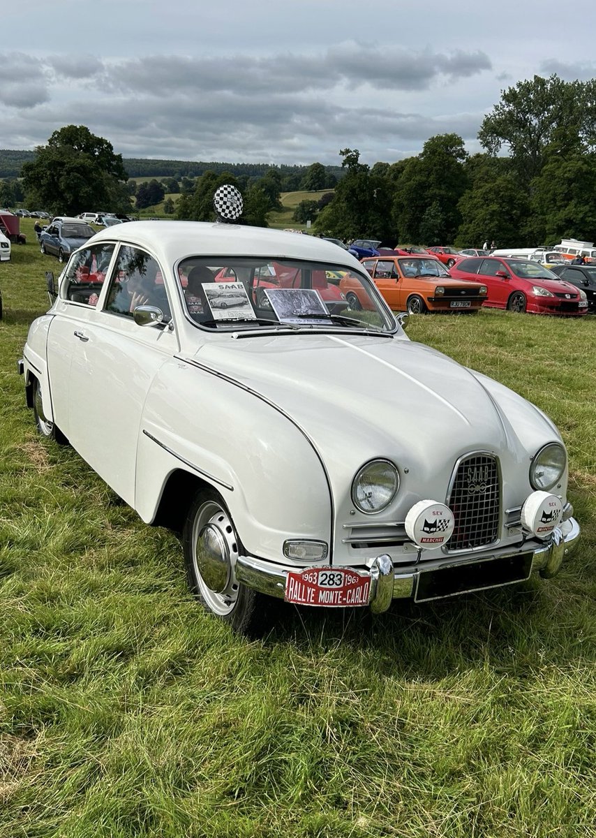 The ‘old banger’ on a day out at Chatsworth House last Sunday, with the kids in the car eating pizza and dropping it on the vintage upholstery