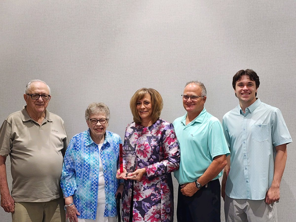 aidanwheelock's tweet image. Great trip back home to celebrate my mom winning the NCSA Distinguished Service Award!