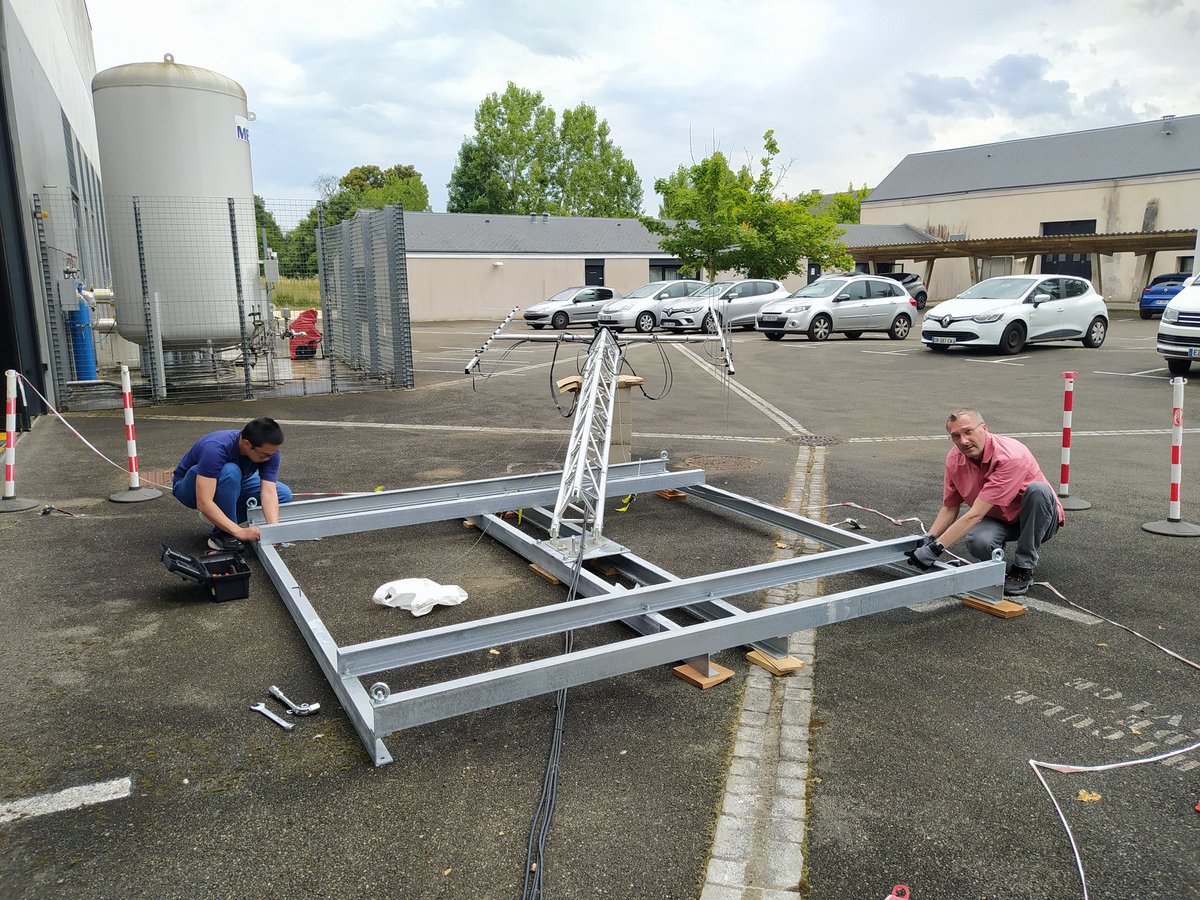 UVSQ-Sat tweet media