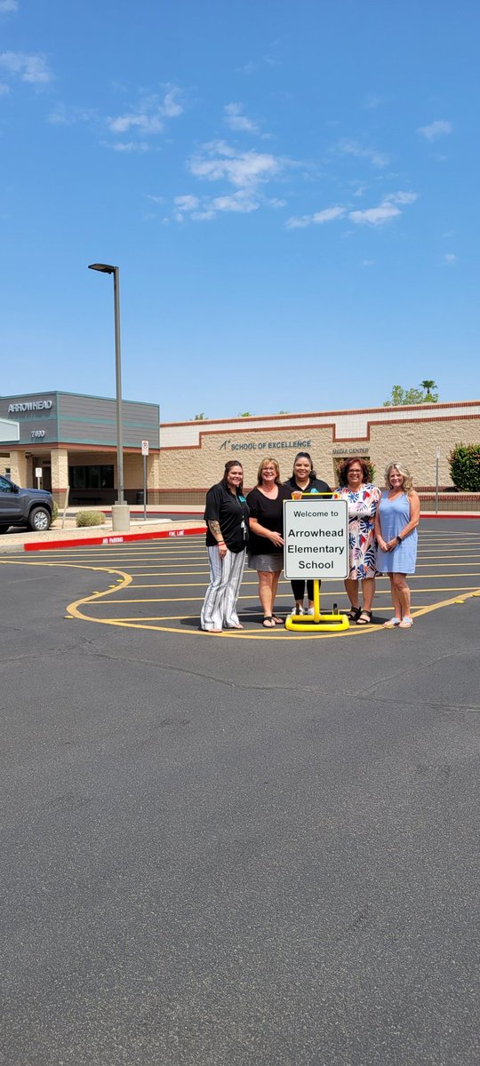 Amy Vlasity (@avlasity) on Twitter photo Arrowhead is excited to have their teachers back today! Looking forward to an amazing school year! <a href="/DVUSD/">Deer Valley Unified School District</a> <a href="/JackieDettorre/">Jackie Dettorre</a> <a href="/ADvusd/">ArrowheadDVUSD</a> Arrowhead is excited to have their teachers back today! Looking forward to an amazing school year! <a href="/DVUSD/">Deer Valley Unified School District</a> <a href="/JackieDettorre/">Jackie Dettorre</a> <a href="/ADvusd/">ArrowheadDVUSD</a>