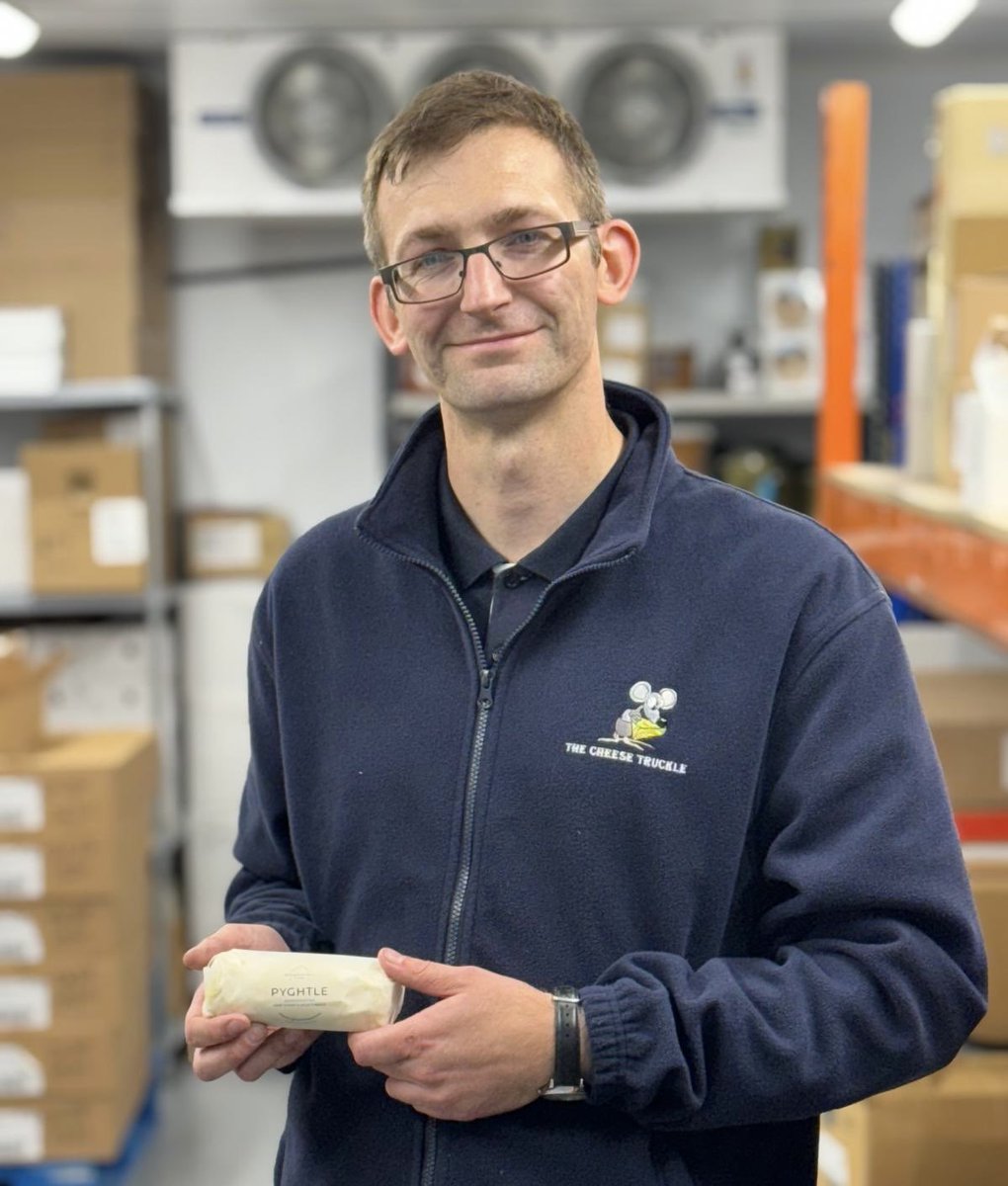 🆕 Team member! 🤩

Please welcome, Vincent! 👋🏼

We’re so pleased he’s joined our business, as an integral part of our wonderful warehouse team. 🧀

Thank you for joining The Cheese Truckle, we wish you every success here with us. 💛