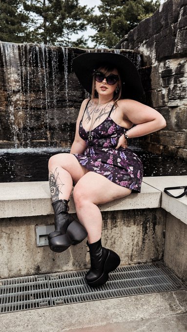 🦇 𝖑𝖎𝖈𝖍𝖑𝖎𝖓𝖌𝖘 | OF 🖤💋