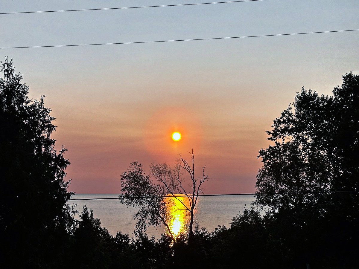 beltachef's tweet photo. Glorious sunset last night! https://t.co/S9OzCDukkX