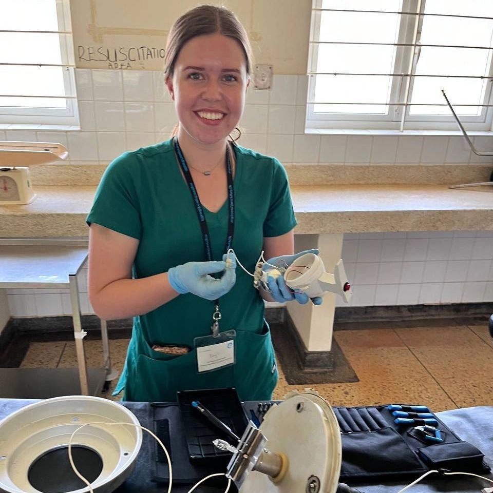 Summer Institute season is in full swing, and we have a total of 46 student volunteers on the ground in #Guatemala 🇬🇹 and #Uganda 🇺🇬

Check out these snaps from the team working at Kamuli General Hospital in Uganda! 🛠️

Learn more at ewh.org