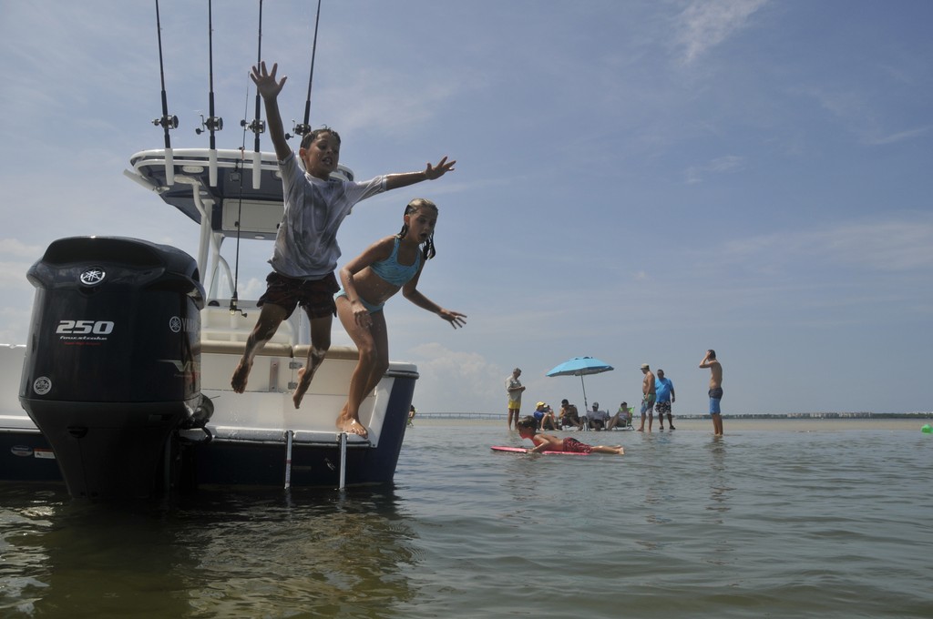 Sea Born Boats tweet media