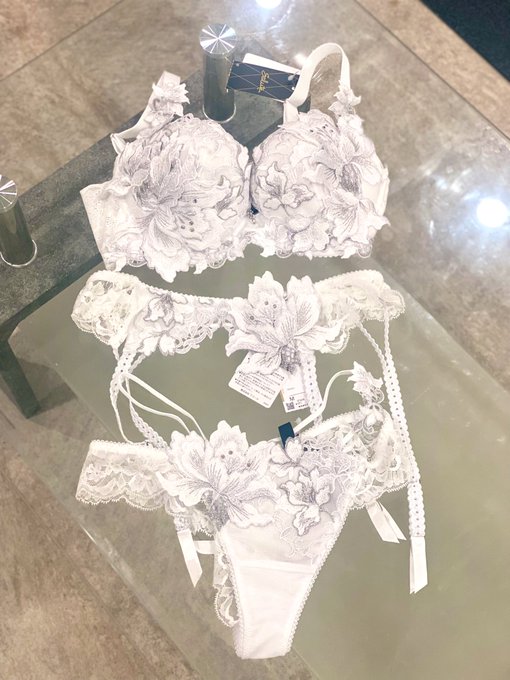 買ってしまった&hellip;😇 https://t.co/TZIhsh83z3