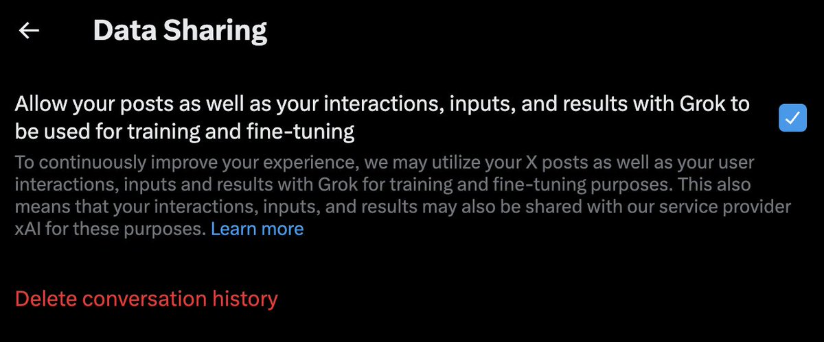 Sólo desde la web, podés ir a la configuración de X y solicitar que no usen tus posts e interacciones para entrenamiento de Grok, la IA de X. 

Por supuesto que está habilitado por defecto sin haber preguntado ni avisado nunca nada. x.com/settings/grok_…