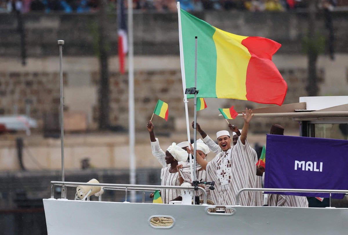 🚨L’arrivée du Mali en tête de proue du bateau, chaque détails compte 🥹❤️