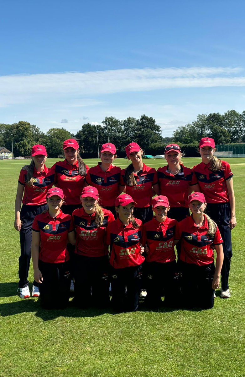 Incredible bowling and fielding performance by our U15s today! Beating Somerset by 30 runs in a low-scoring game!🏴󠁧󠁢󠁷󠁬󠁳󠁿🏏🔥
Thank you <a href="/CowbridgeCric/">CowbridgeCricket</a> for hosting!