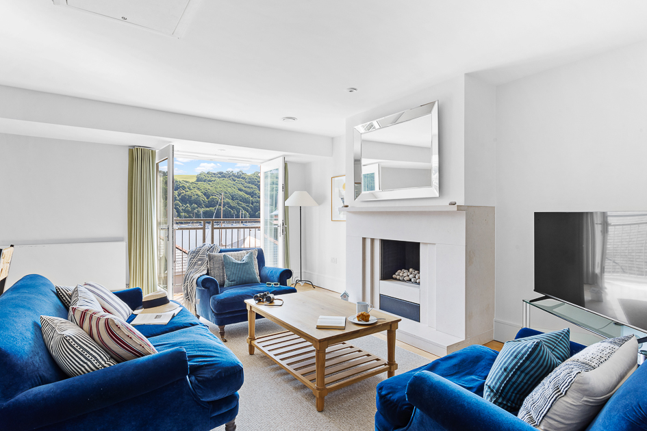 37 Dart Marina is an elegant first floor two bedroom duplex apartment located within the prestigious Dart Marina development. This luxury apartment provides high-end accommodation.