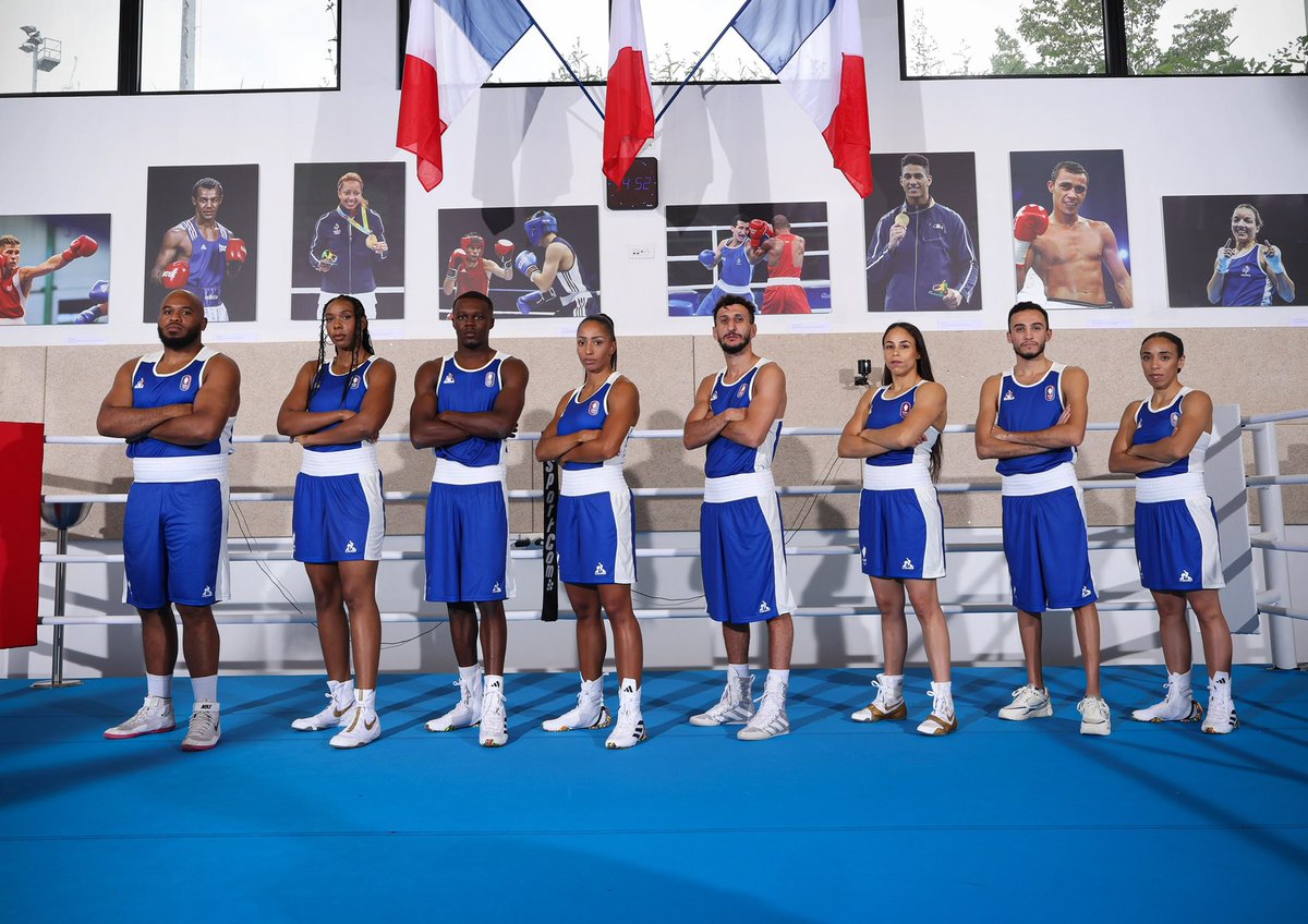FF_Boxe's tweet photo. 𝐅𝐑𝐄𝐍𝐂𝐇 𝐁𝐎𝐗𝐈𝐍𝐆 𝐒𝐐𝐔𝐀𝐃 🇫🇷✨

Nous sommes prêt. 

Demain, nos 8 conquérants entament les Jeux Olympiques à la maison. 

Le rendez-vous d’une vie.

À demain. 🫡

#FFboxeVersLesSommets #DirectionParis https://t.co/UKVbQAU3RV