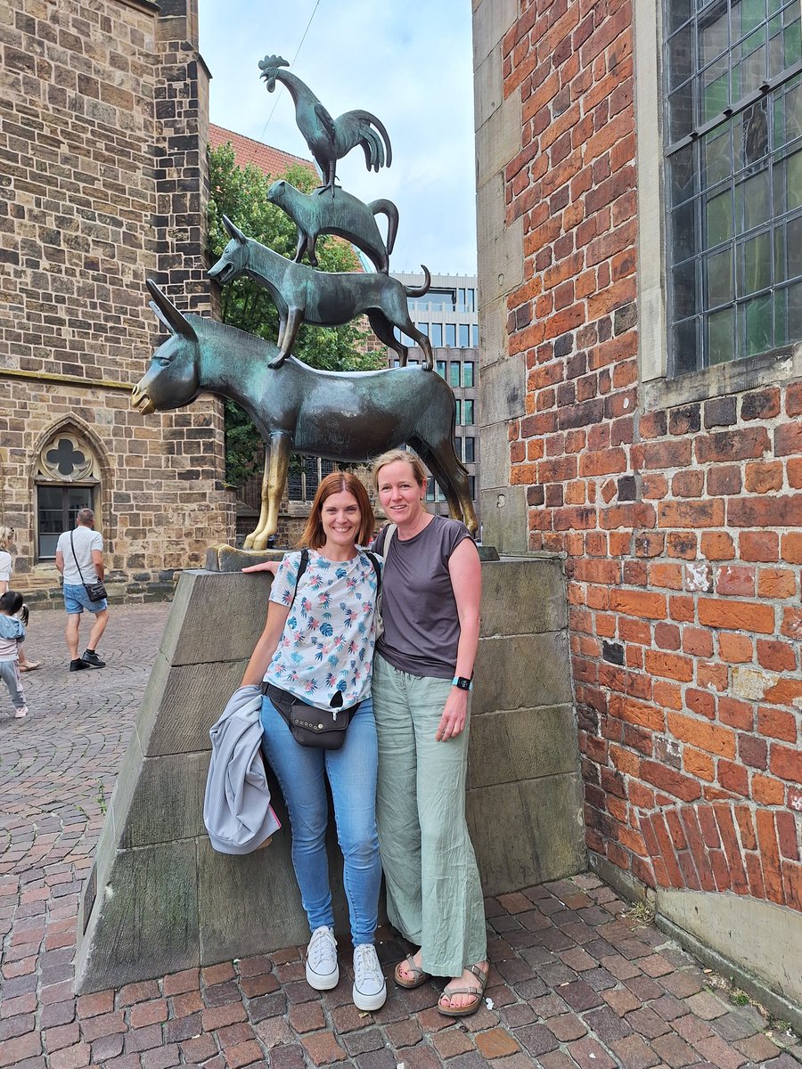 Trobada a Bremen, Alemanya,  per començar a donar forma al nou projecte <a href="/eTwinning_es/">eTwinning España</a> de 5è amb la Kristina de l'escola  Gustav-Dreyer Schule. <a href="/EplusCatEdu/">Unitat Programes Internacionals Catalunya</a> #amistatsensefronteres <a href="/judalbiel/">juthteacher</a>