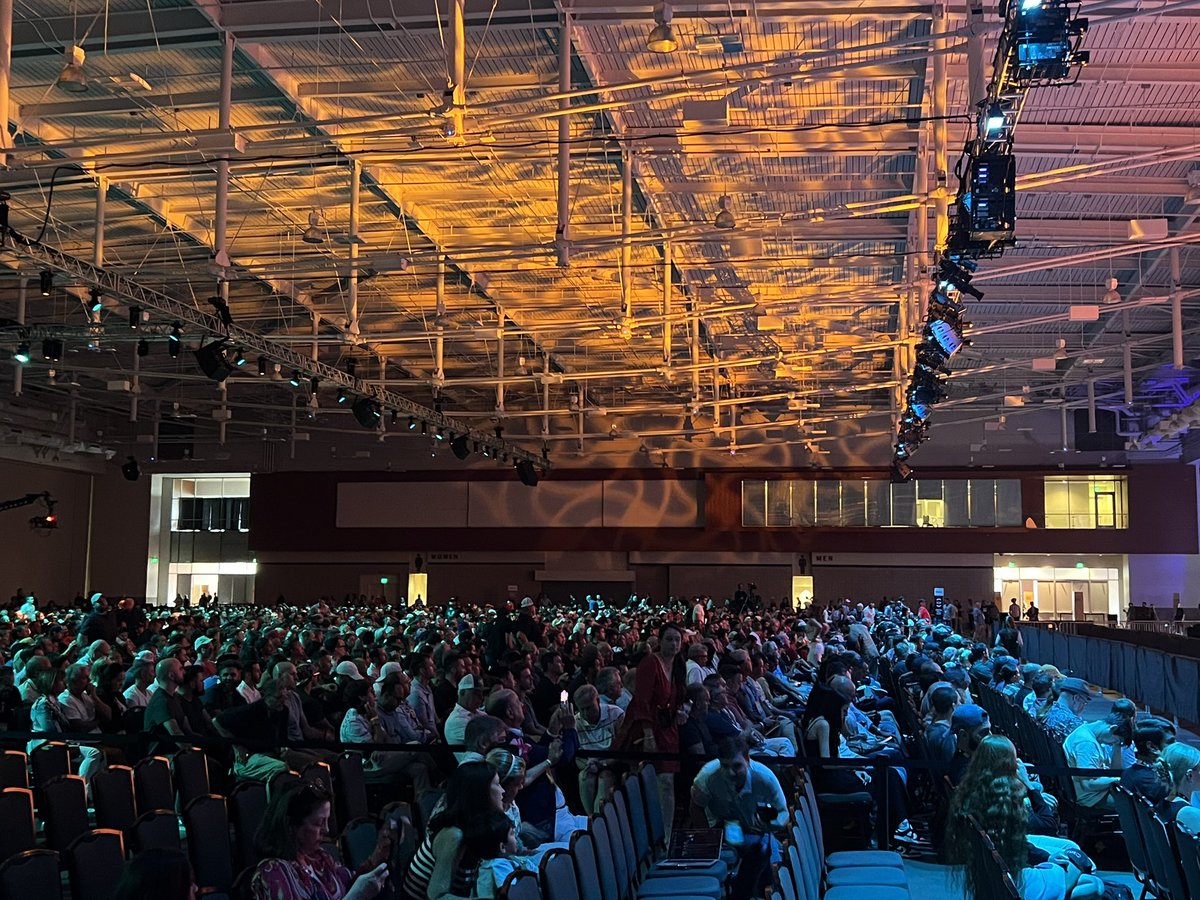 tomyoungjr's tweet photo. #Bitcoin2024 Nashville - Day 2

To give people a sense of the scale of the main room - this pic shows about 40%.

Saylor up in a couple of min. https://t.co/HXvVrDXB2z