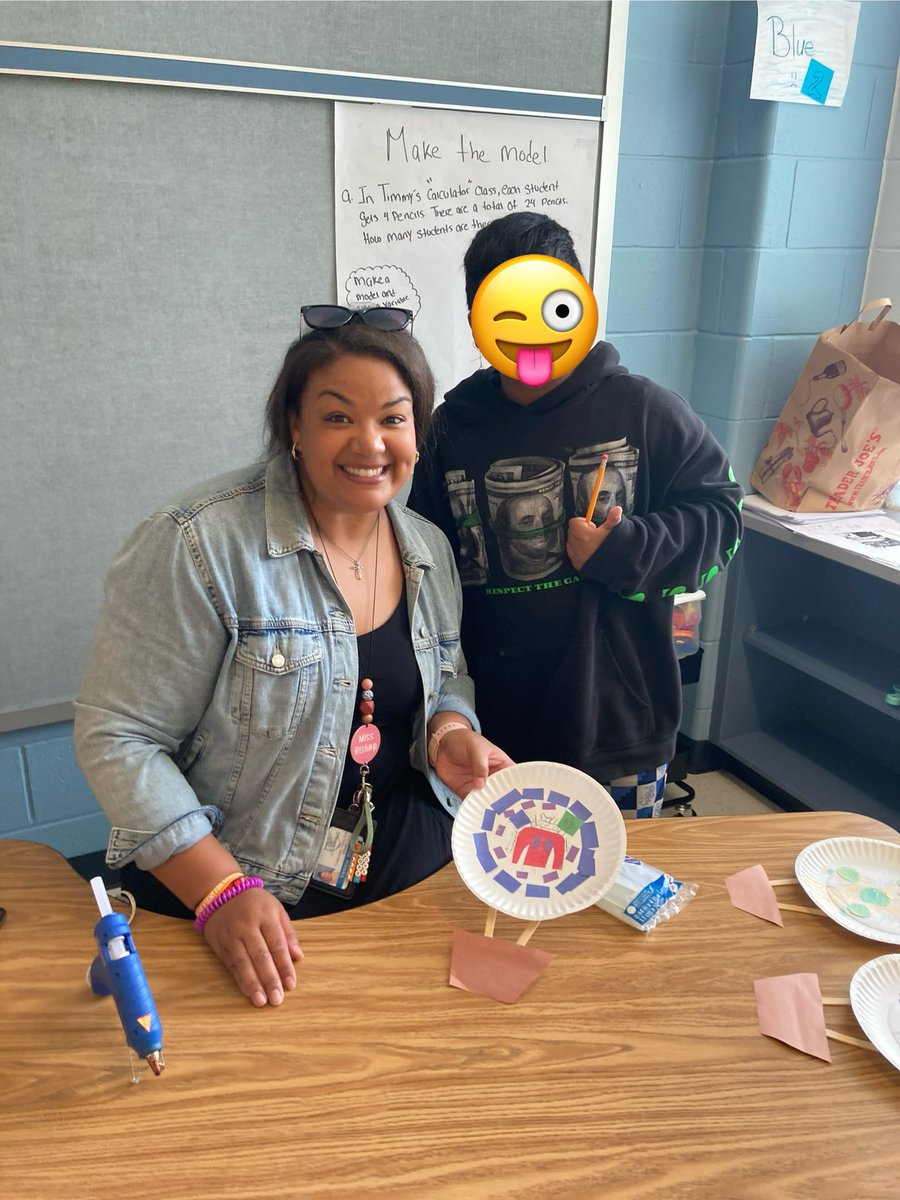 CougarOuts's tweet photo. Students are enjoying their ELO summer experiences! Kindergartners made drawings of a character after reading “Ribbit.”
4th graders made hot air balloons after reading about them. We are smiling, learning, and enjoying our summer time together ☺️! https://t.co/Zn7vH8I35C