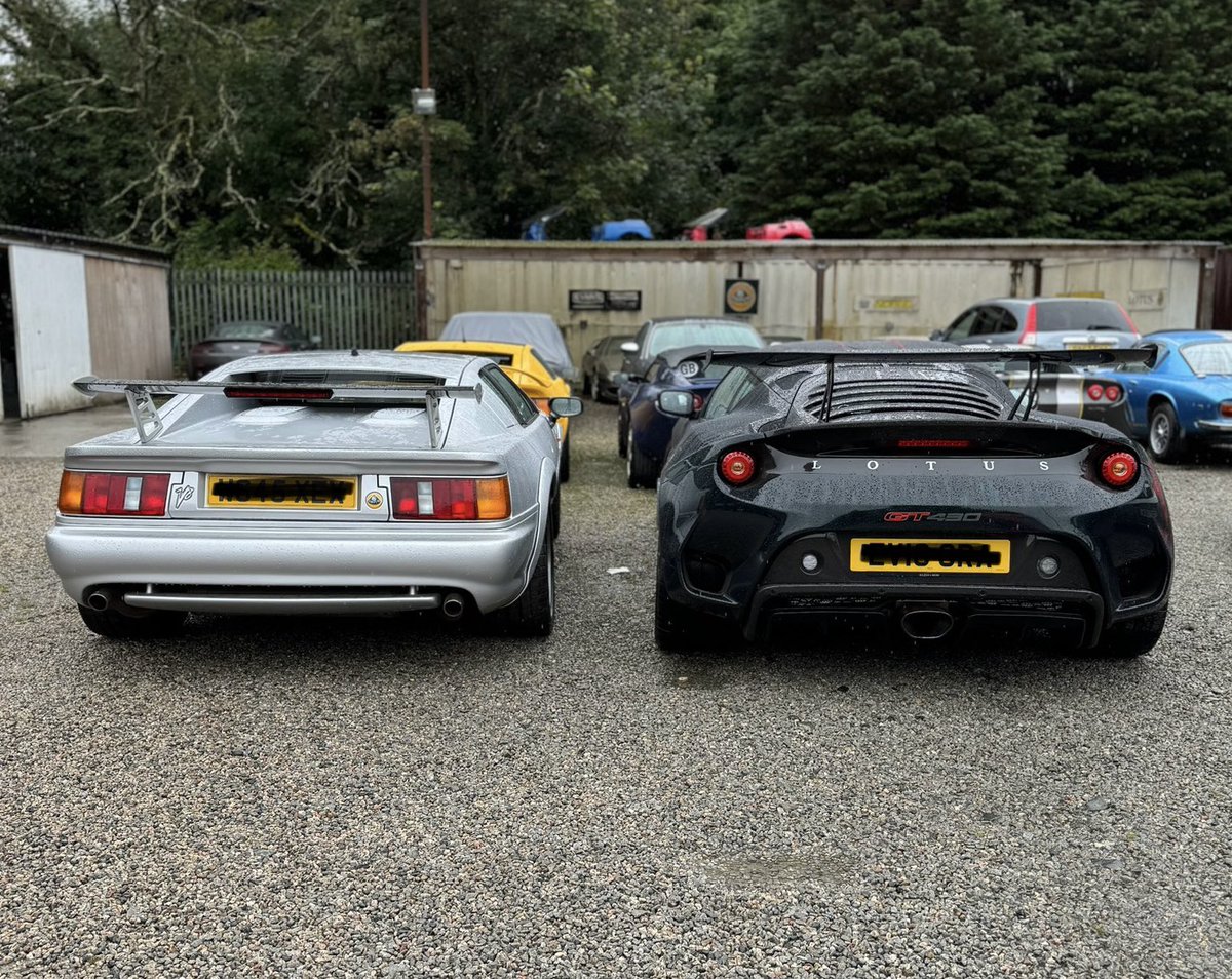 swlcperformance's tweet photo. What would you have……….

Lotus Esprit Sport 350 or 

Lotus Evora GT430 

😬 tough decision https://t.co/HTebonuKFY
