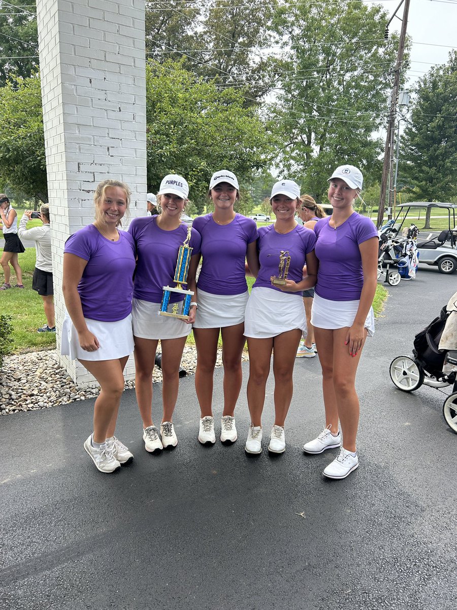 3rd place finish at Elizabethtown Country Club today! With a score of 318! 
Caroline Childers-73
Jenna Harston-82
Mary Douglas Childers-80
Amy Tomblinson-83
Caroline Sharber-109