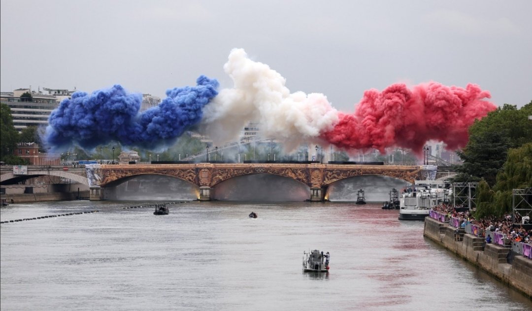 Raymond Vive la France tweet media