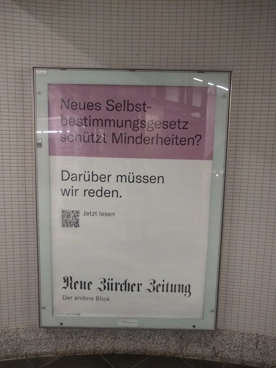 connyko65's tweet photo. Hey @DB_Bahn  warum darf ein reaktionäres Hetzblatt am Saarbrücker Hauptbahnhof ihren transphobischen Artikel bewerben? Wie kann man denn jeden Juni die Pride-Flagge hissen, und dann einen Monat später sowas erlauben? https://t.co/ms9SWx8Vld
