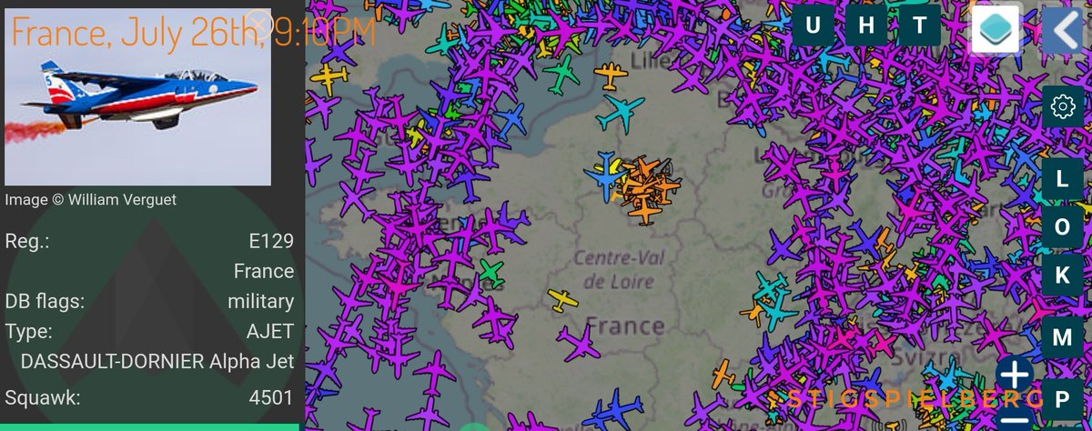StigSpielberg's tweet photo. Almost no air traffic around Paris. 🇫🇷 You would almost think there is an event going on... 🤔

Nah, probably not... 🙈

😉

#Paris #France #Olympics #OlympicGames  #PatrouilleDeFrance #OlympischeSpelen #OlympischeSpiele #JeuxOlympiques #JuegosOlímpicos #aviation #aircraftradar https://t.co/AaKj2mXsRc