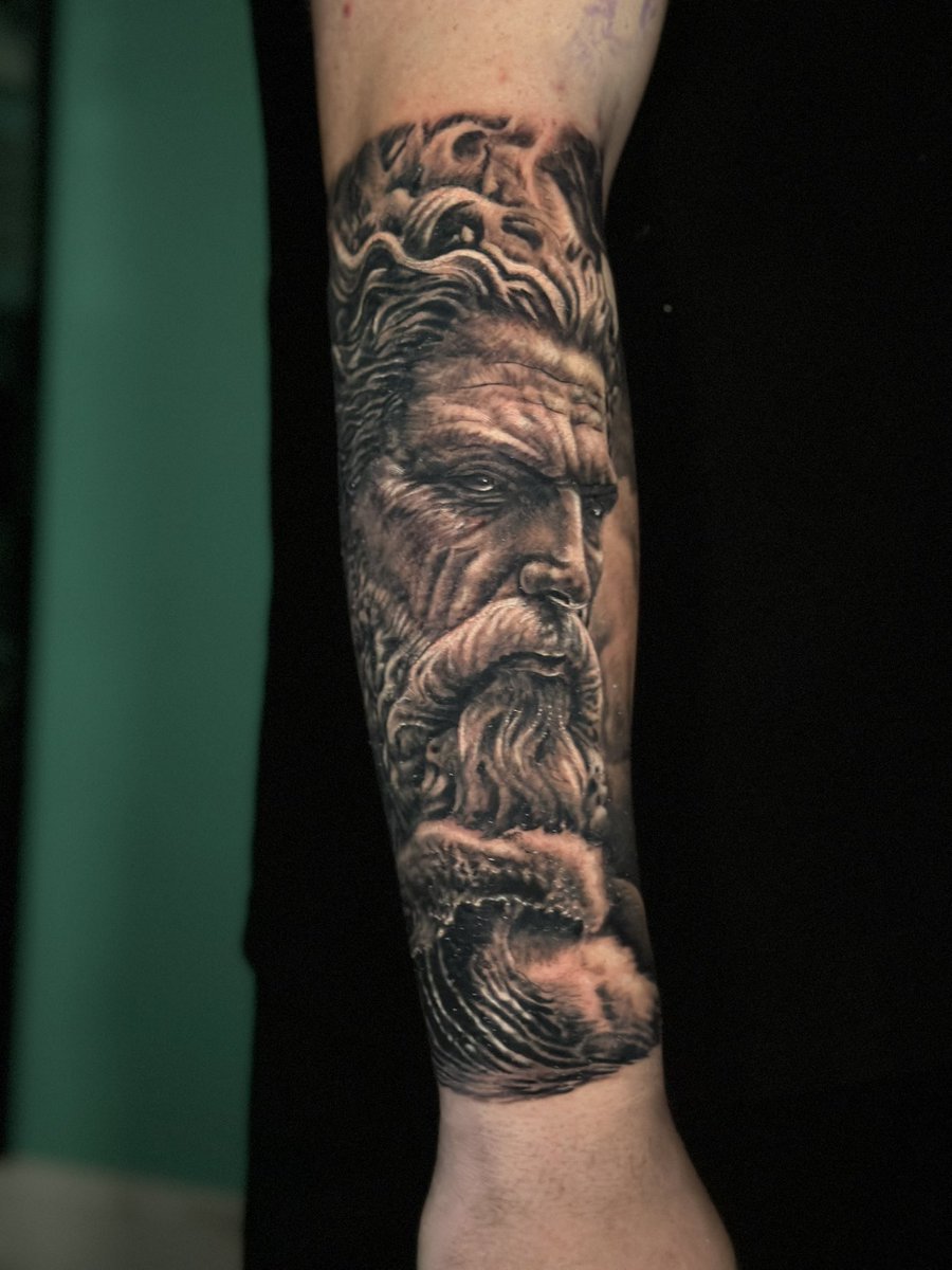 KelsoDyl's tweet photo. Other arm started ☑️ https://t.co/7pvD6NsGGV