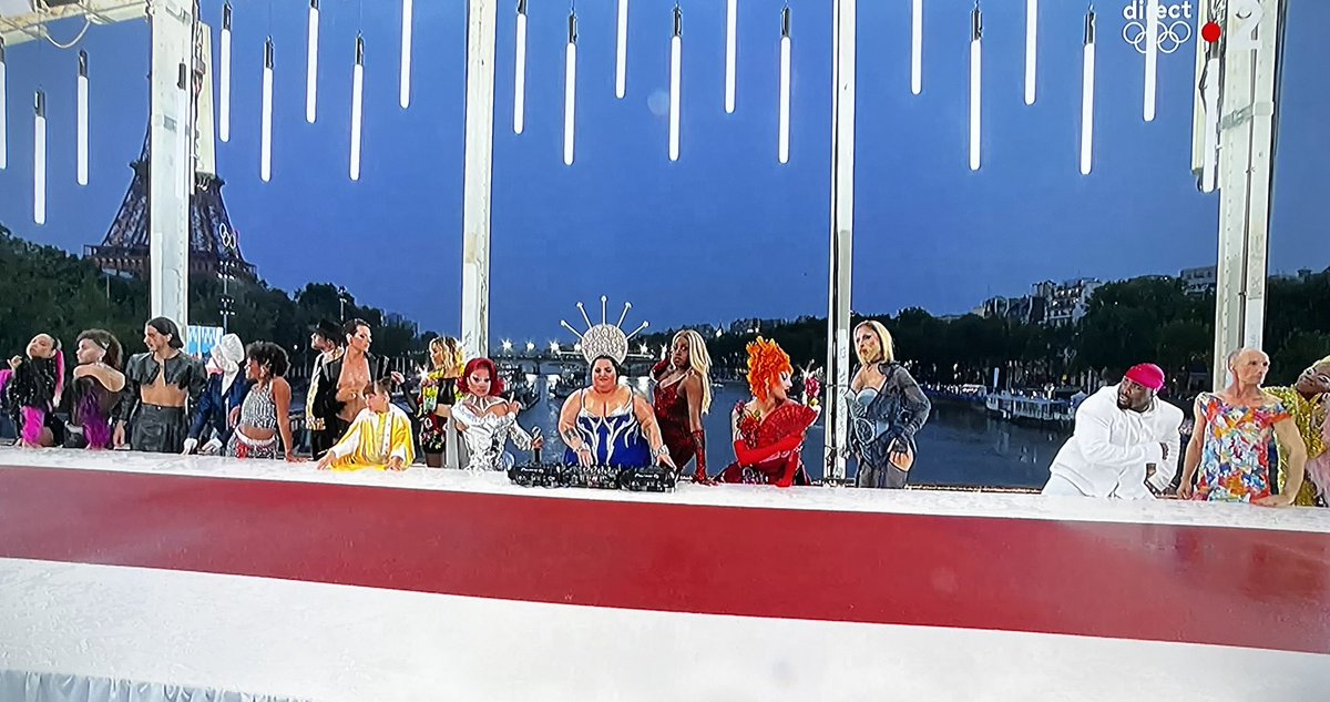 ch_lannes's tweet image. Par pitié ne me dites pas que c’est la Cène…