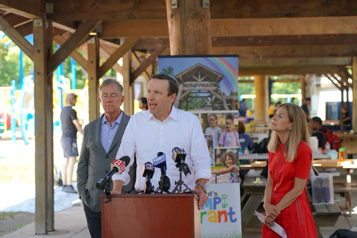 ChrisMurphyCT's tweet photo. I was at @CampCourant today with @GovNedLamont to unveil my new bill to get thousands more low income kids into summer camps and programs. 

New data shows that less than 4 in 10 low income kids attend any kid of quality summer program. Outrageous. https://t.co/ErH2XnIssA
