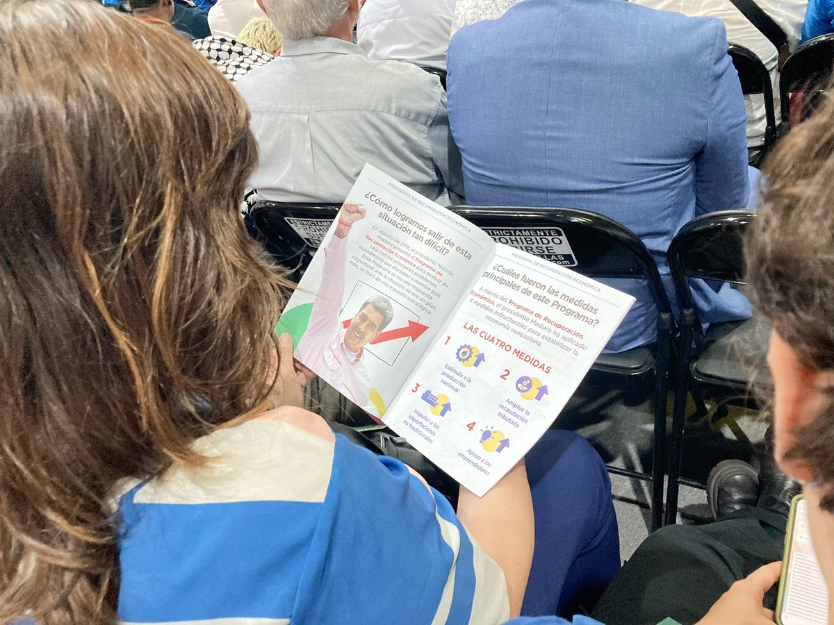 El FSP está presente en Caracas para la observación de las elecciones venezolanas. Tuvimos en esta mañana un encuentro entre los veedores  internacionales y líderes de PSUV para tratar del escenario electoral y las perspectivas. A ganar, <a href="/PartidoPSUV/">PSUV</a> y <a href="/NicolasMaduro/">Nicolás Maduro</a>! 🚩