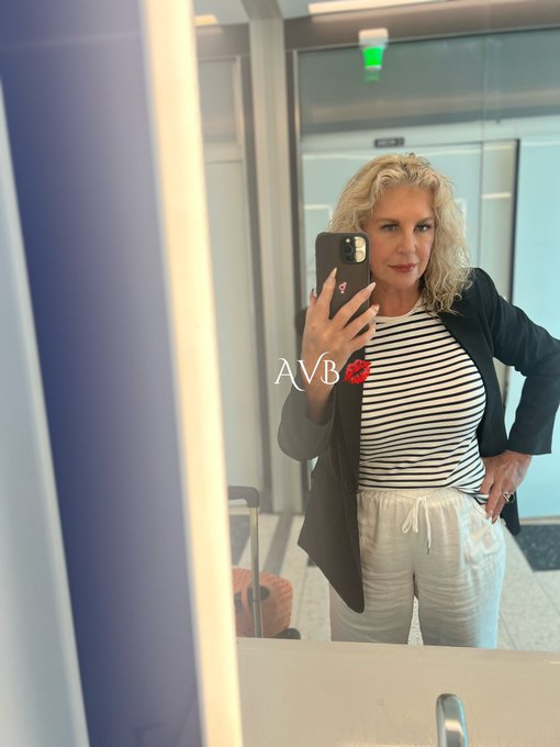 I'm sitting at the Baltimore airport on my way to upstate New York and it always amazes me how people