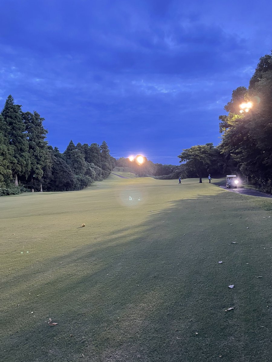 Darts_8230's tweet photo. 今日はムーンレイク市原⛳️に😆
初めてのナイター⛳️
見えないからめっちゃ疲労感🤣 https://t.co/LEmAmeJEYZ