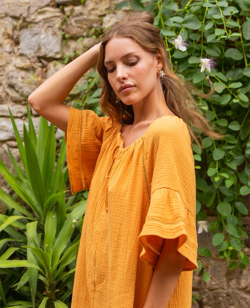 PaisieLondon's tweet image. 🌴 Embrace effortless beach style with our Swing Cheesecloth! 🌊 Perfect as a throw-on bikini piece, it adds a touch of breezy elegance to your beach look. . ☀️💙 #PaisieFashion #BeachEssentials #SwingCheesecloth #BikiniCoverUp #SummerVibes #PoolsideChic#paisie#sustainablefashion