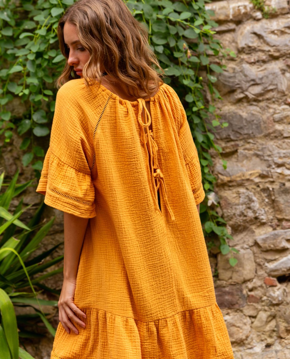 PaisieLondon's tweet image. 🌴 Embrace effortless beach style with our Swing Cheesecloth! 🌊 Perfect as a throw-on bikini piece, it adds a touch of breezy elegance to your beach look. . ☀️💙 #PaisieFashion #BeachEssentials #SwingCheesecloth #BikiniCoverUp #SummerVibes #PoolsideChic#paisie#sustainablefashion