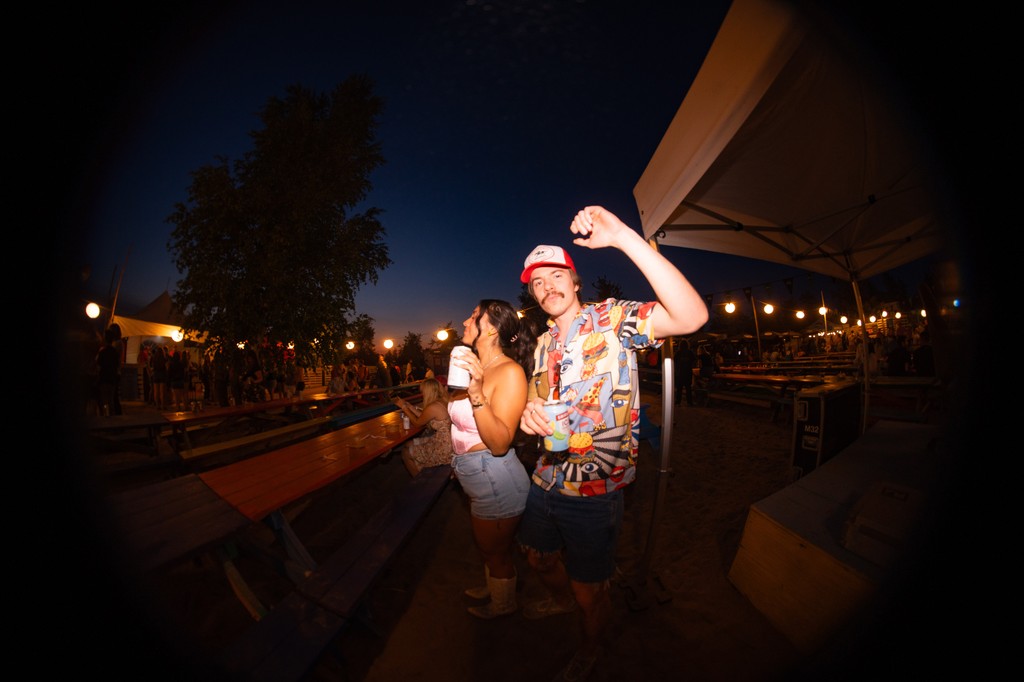 FolkontheRocks's tweet photo. 💫Flashback to last week's Warm the Rocks! 🐟️👁️ https://t.co/XO7xNKGj2R