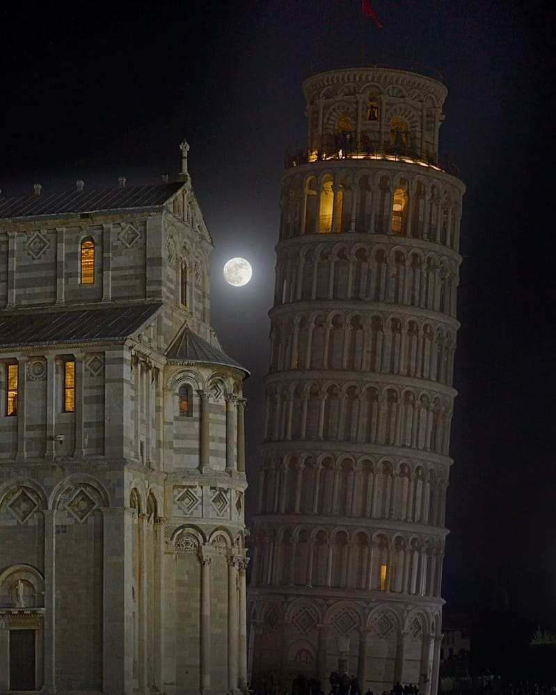 3. Can I take a picture of the moon?
Pisa Tower: yea, sorry bro!