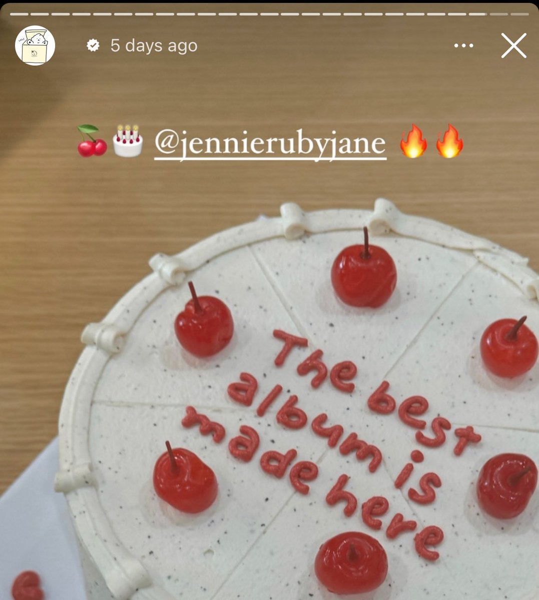 JENNIE NEWS tweet media