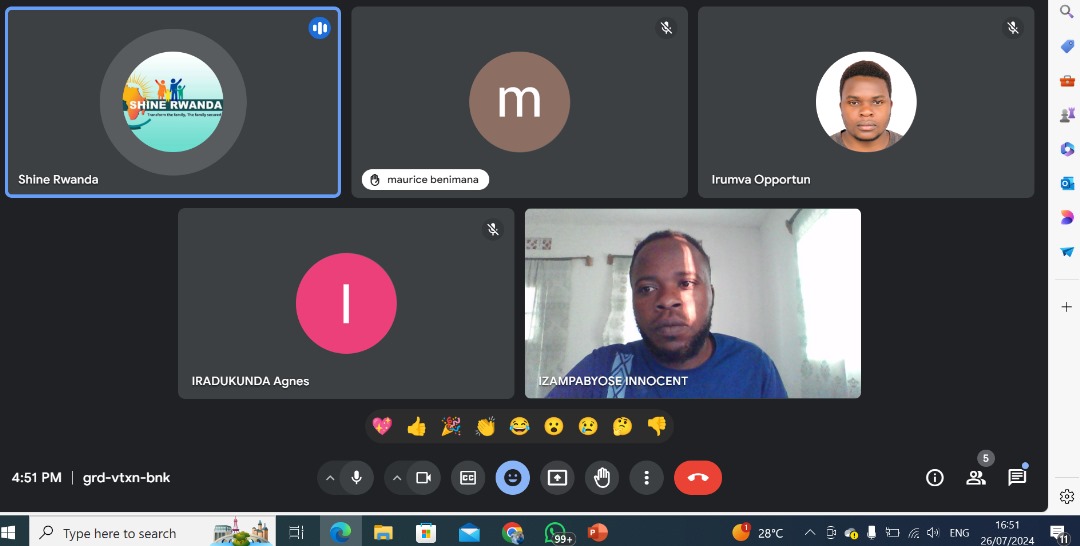 UmutiFoundation's tweet image. This evening our founder @Izampabyoseinno shared to @shineinrwanda about #LeadingByExample , it was an amazing session talking to the committee members on how leading by example will help them behave , act and show their best in serving others hence securing families.