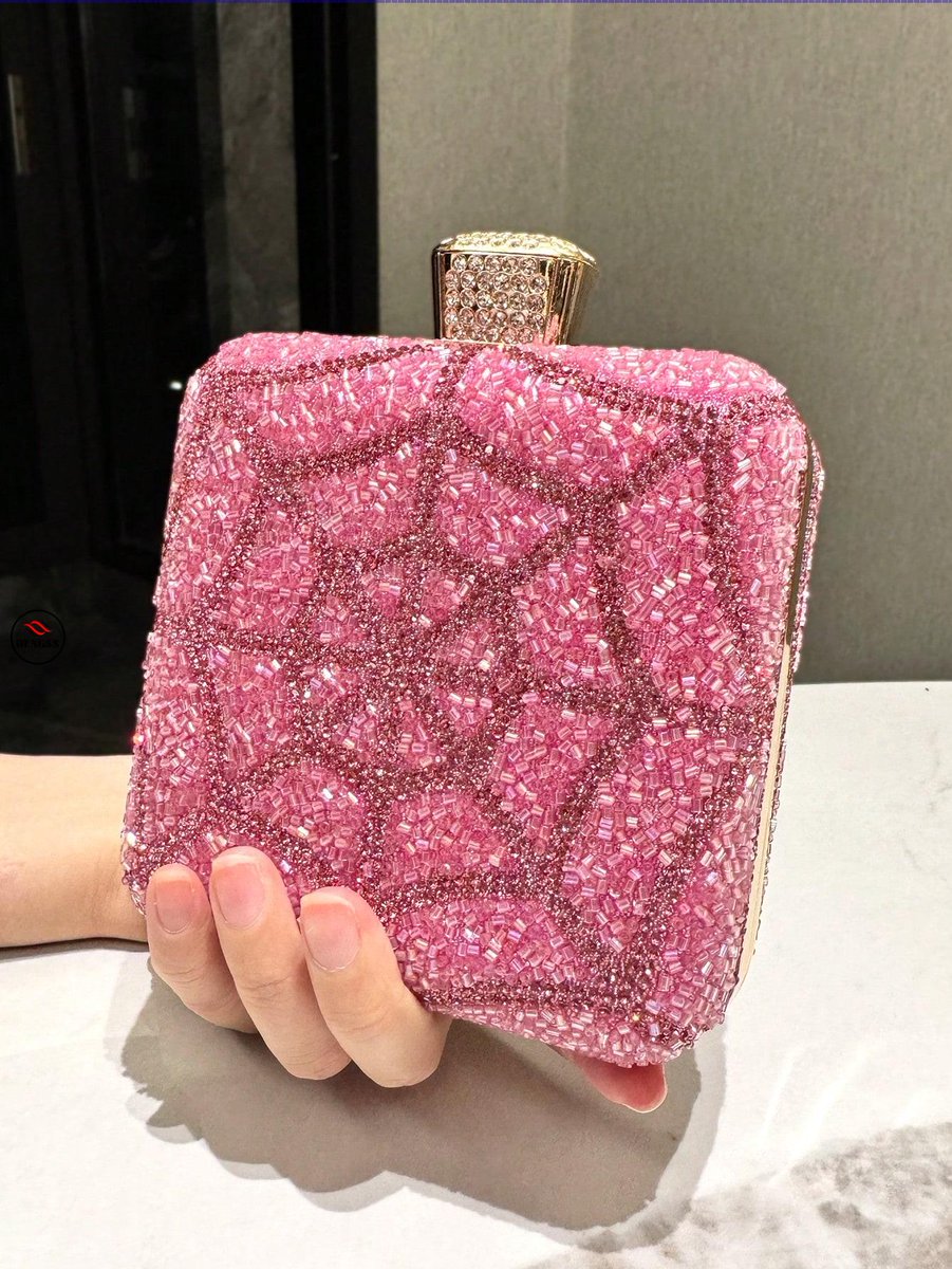 4oneDengak47's tweet photo. https://t.co/uysE4IUVvM #fashion #style #love #instagood #like #beautiful #follow #clothing #model #beauty #happy #cute #shoes #shop #DENGSSFASHION #DENGSSSHOES #DENGSSKIDS Color: PurpleMagnetic: NoBag Size: MiniMaterial: Aluminum Allo https://t.co/T3MzICDm2r